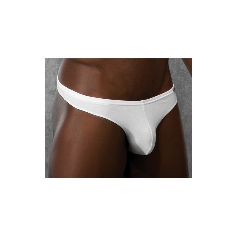 string homme blanc